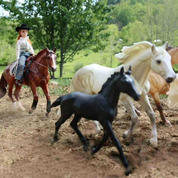 April 2023 Breyer Photo Show Results