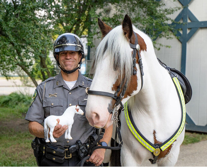 Legend Horse with model and officer