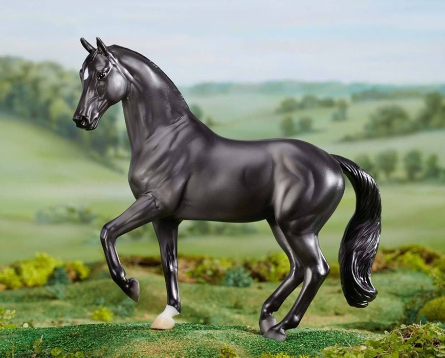 Black Beauty Horse & Book Set Model Breyer 