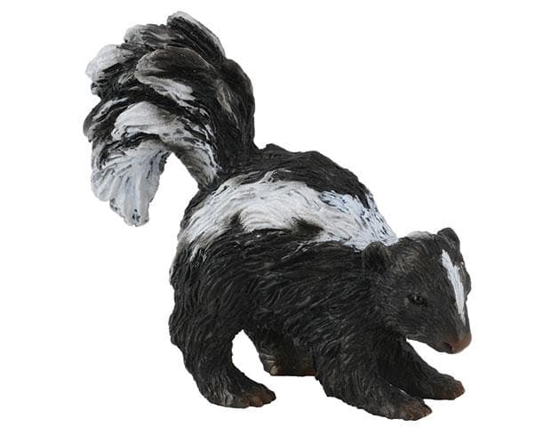 Skunk Model Breyer 