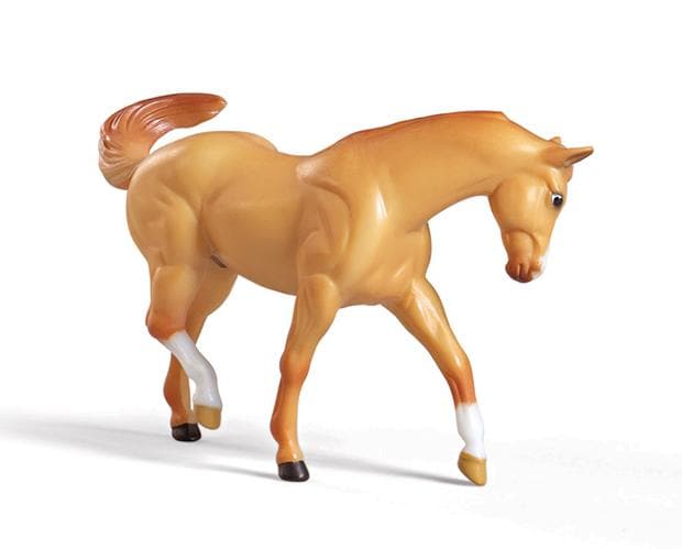 Stablemates Red Stable Set with Two Horses Model Breyer 