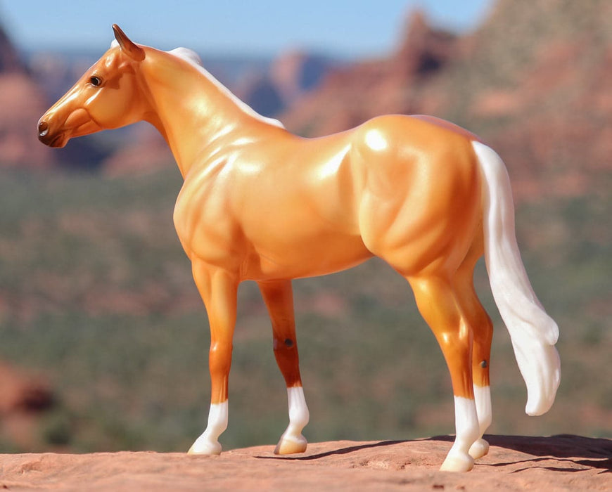 The Ideal Series - Palomino Model Breyer 