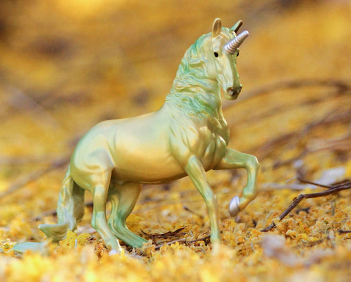 Unicorn Treasures - Peridot Model Breyer 